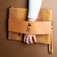 شنط يد باوتش جلد التمساح الصناعي - متعددة الألوان...