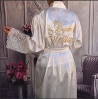 روب ابيض للعروس دانتيل بالاسم