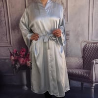 روب عروس بالاسم لون رصاصي