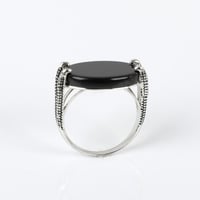 خاتم فضة ملكي بيضاوي مع شنكار أسود