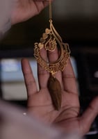 تعليقة بخور للسيارة بشكل قطرة يدويه مع القلوب وكسر...