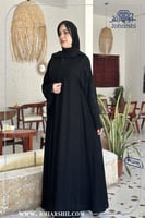 عبايات سوداء مطرزة بالكريستال كلوش