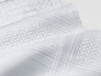 شماغ أشبيل أبيض ناصع