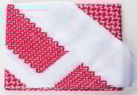 شماغ أحمر غامق خطوط بيضاء