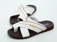 حذاء شرقي مطرز اسود