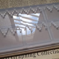 ٣ قوالب سيليكون شكل تراثي للميداليات مقاس ٣.٥ سم ف...