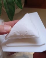 قالب سمبوسة بالحجم الطبيعي تقريبا للشموع