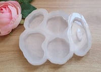 قالب جيود لمقابض الصواني و الادراج و للميداليات مق...