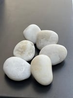 حجر زينة ابيض لميع كبير عبوة 10 كيلو