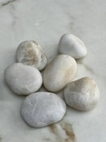 حجر زينة ابيض لميع كبير عبوة 10 كيلو