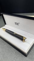 قلم مونت بلانك ذهبي واسود