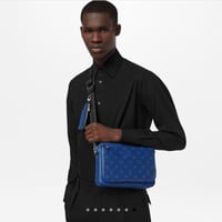 شنطه زرقا رجاليه لويس فيتون