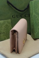 محفظة قوتشي بنك نسائي