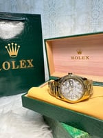 داي داتا ذهبي رخامي