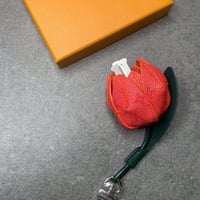 ميداليًة وردة لويس الحمراء