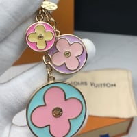 ميدالية نسائيه كيوت