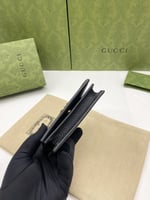 محفظة قوتشي اسود نسائي