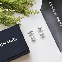 حلق شانيل فضي