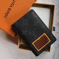 محفظة لويس فيتون