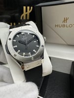 ساعة هوبلت اسود نسائية