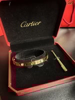 طقم العيد ذهبي