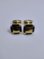 Cufflinks أزرار أكمام