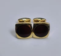 Cufflinks أزرار أكمام
