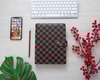 مفكرة باللون البني مقاس a5