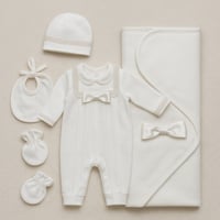 طقم استقبال مواليد فاخر ساتان ودانتيل – 5 قطع – أب...