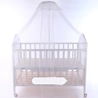 سرير اطفال خشبي نكست و بجانب سرير الام مزود بناموس...