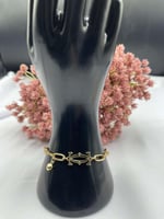 سوارة مميزة