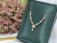 عقد دقة الماس