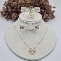 طقم روبيرتو كوين