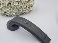 عقد + أسوارة