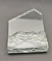 درع كريستال جبل شفاف