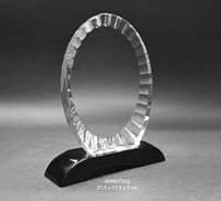 درع كريستال بيضوي قاعدة أسود