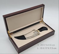 خنجر كريستال مع تولة عطر