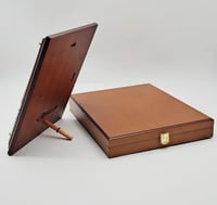 درع خشبي وجه أكريليك