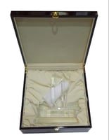 مجسم سفينة مع أشرعة كريستال