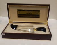 خنجر كريستال مع تولة عطر