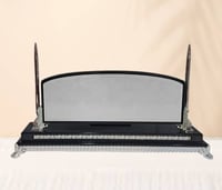 لوحة مكتبية أرجل فضي