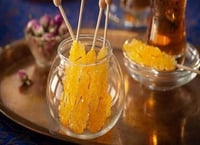 بهرامن | اعواد سكر نبات بالزعفران | 15 جرام | كرتو...