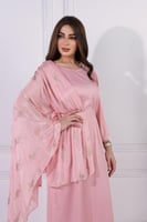 جلابية مطرزة بطراز هندي