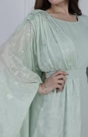 جلابية مطرزة بطراز هندي