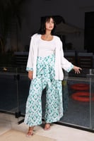 طقم بدلة كاجوال لون أخضر و أبيض