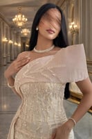 فستان سهرة ملكي أوف شولدر بتطريز راقي ولمسة فخامة