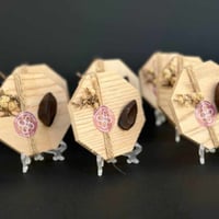 توزيعات كسرة عود بقاعدة خشبية - 12 حبة