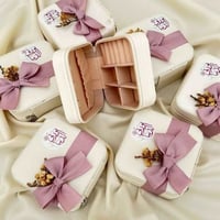 توزيعات مواليد بنات - توزيعات علبة اكسسوارات فاخرة...