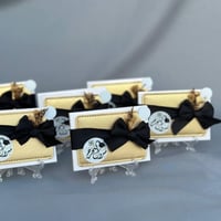 توزيعات تخرج مرايا شنطة 12 حبة