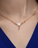 زُهى – سلسال زهرة بيضاء بتصميم فاخر | Remember Me